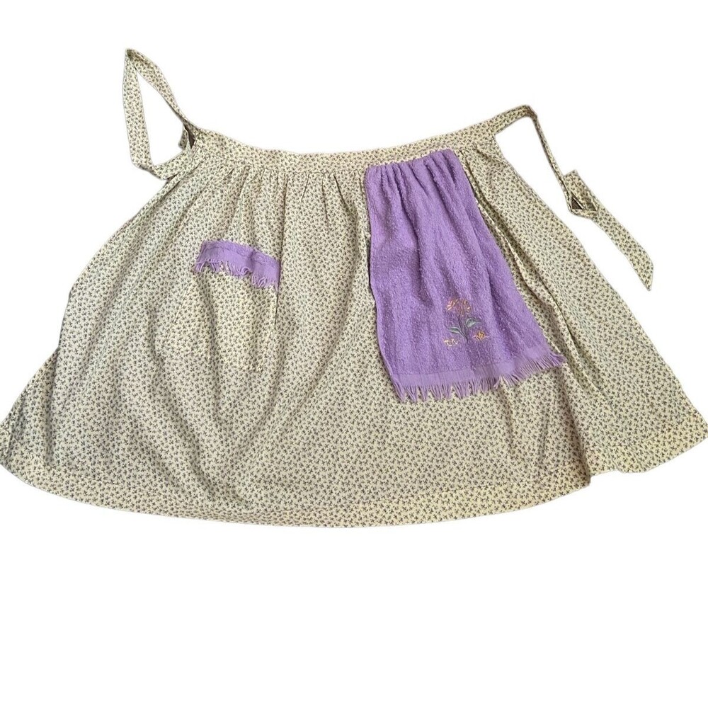 #5691 Womens Ivory With Purple Floral Pattern Half Apron